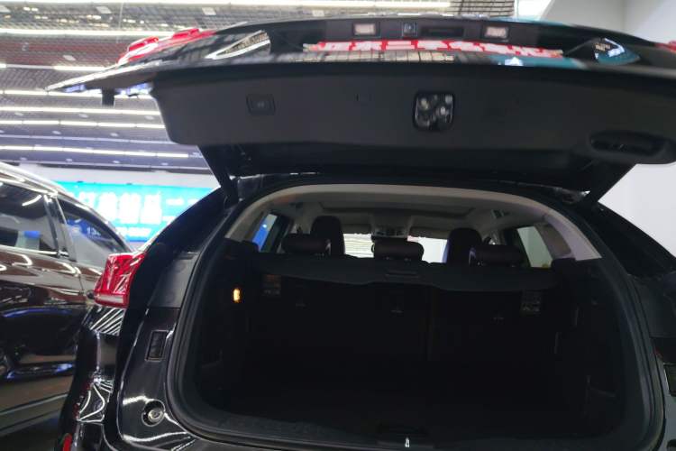 Used Wey VV5 2017 2.0T Ultra-Luxury Version
