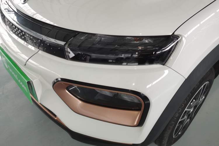 Used Dongfeng NAMMI BOX 2022 Light Wind Edition 201KM Standard Model
