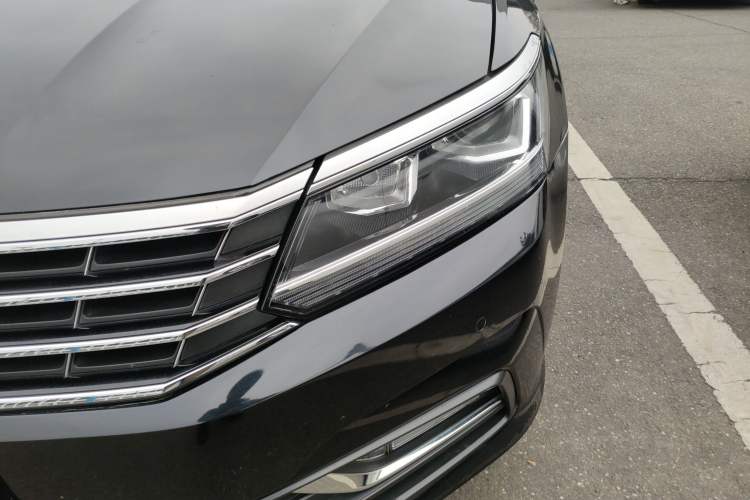 Used Volkswagen Passat 2017 330TSI DSG Luxury Edition
