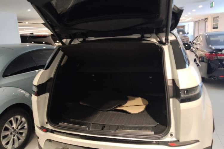 Used Land Rover Range Rover Evoque 2022 Facelifted Aurora L 249 PS R-Dynamic Luxury Edition