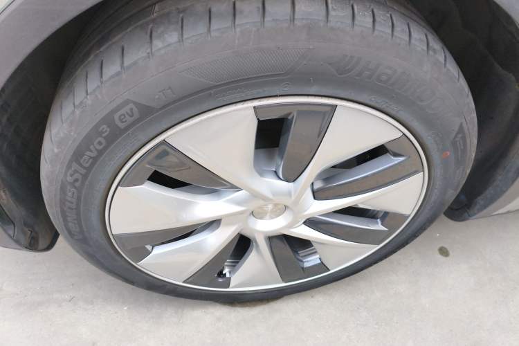 Used Tesla Model Y 2022 Revised Version Long-Range All-Wheel Drive