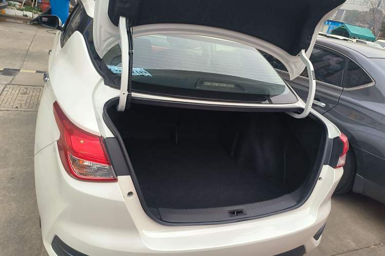 Used Nissan Lannia 2016 1.6L CVT Smart Cool Edition
