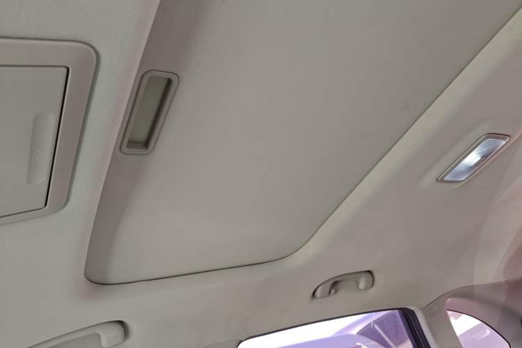 Used Chevrolet Captiva 2017 2.4L Two-Wheel Drive Luxury Edition 7 Seats
