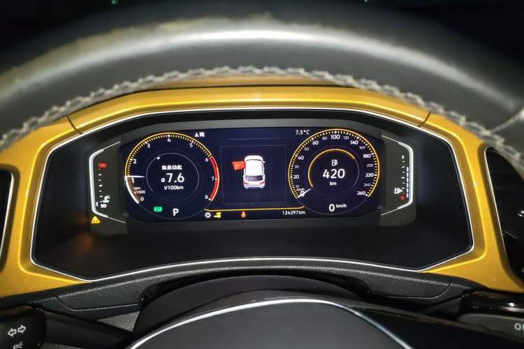 Used Volkswagen T-ROC 2019 280TSI DSG Two-Wheel-Drive Luxury Version China V Emission Standard
