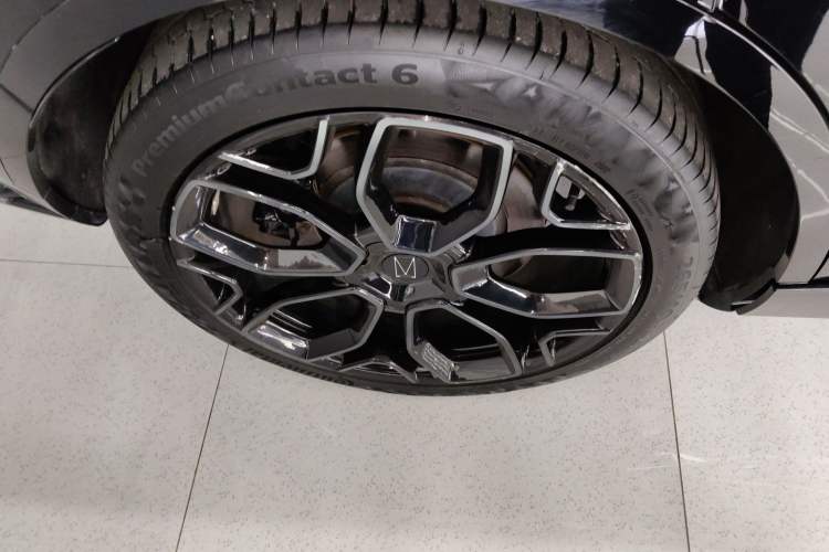 Used  11 2022 011 MMW Collaboration Limited Edition
