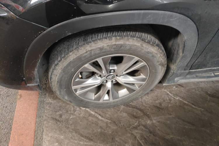 Used Toyota Highlander 2018 2.0T Four-Wheel Drive Elite Edition 7 Seats China VI Standard
