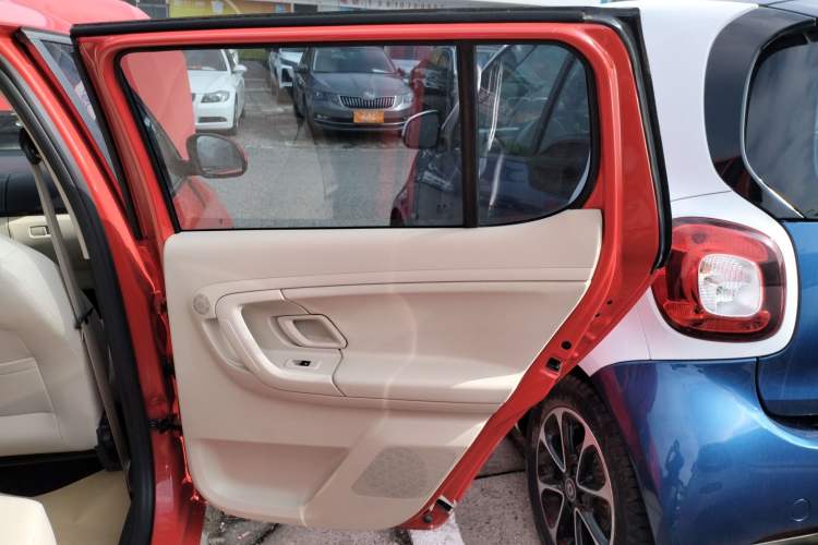 Used Skoda Fabia 2014 1.4L Automatic Crystal Edition
