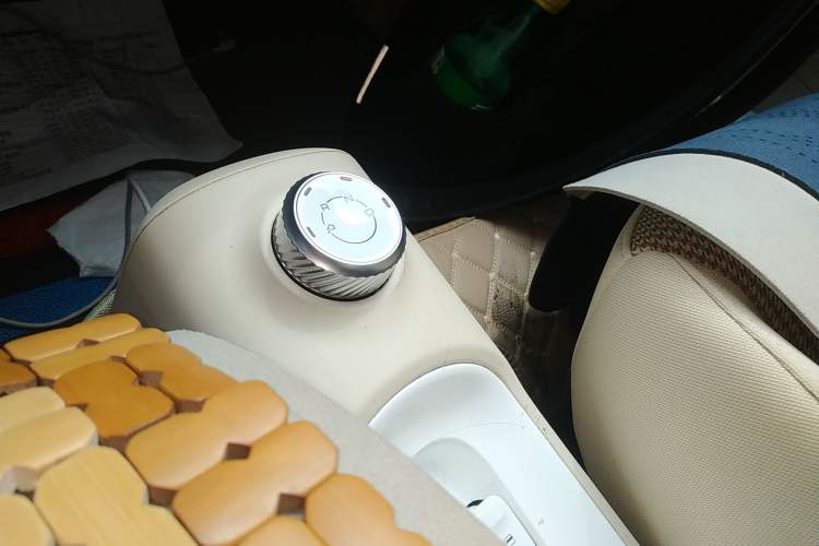 Used Wuling Hongguang MINIEV 2024 3rd Generation 215km Advanced Version
