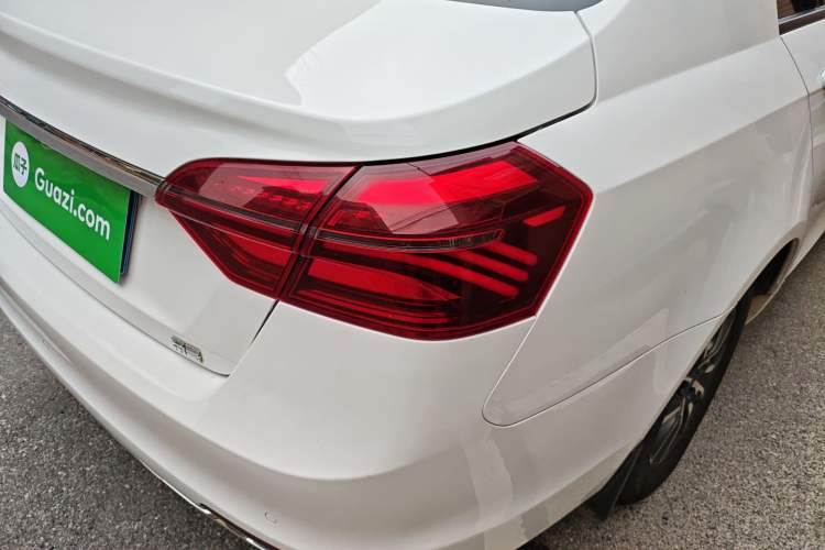 Used Geely Auto Emgrand 2019 Leading Edition 1.5L Manual Upgraded Connectivity Model China VI Standard
