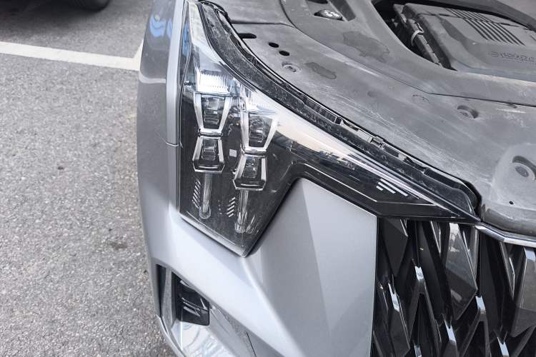 Used GAC Trumpchi GS8 2022 Dual-Engine Series 2.0TM Two-Wheel Drive Prestige Edition (7 Seats)
