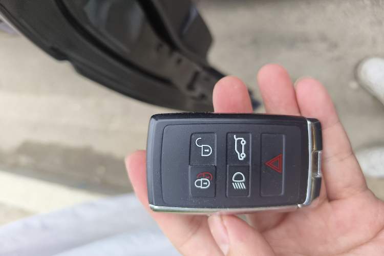 Used Land Rover Range Rover Sport 2021 3.0 L6 YAO Black Edition