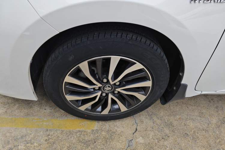 Used Toyota Corolla 2017 Revised Dual-Engine 1.8L E-CVT Elite Edition