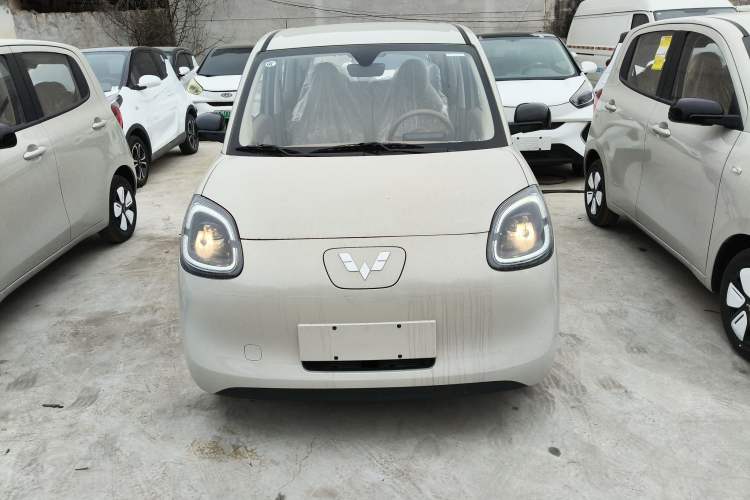 Used Wuling Hongguang MINIEV 2025 Four-Door Version Advanced Edition
