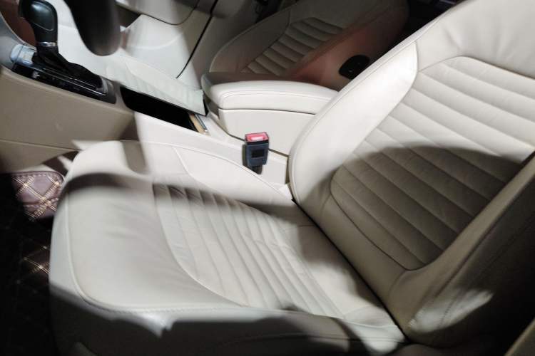 Used Volkswagen Magotan 2013 1.8TSI Luxury Model