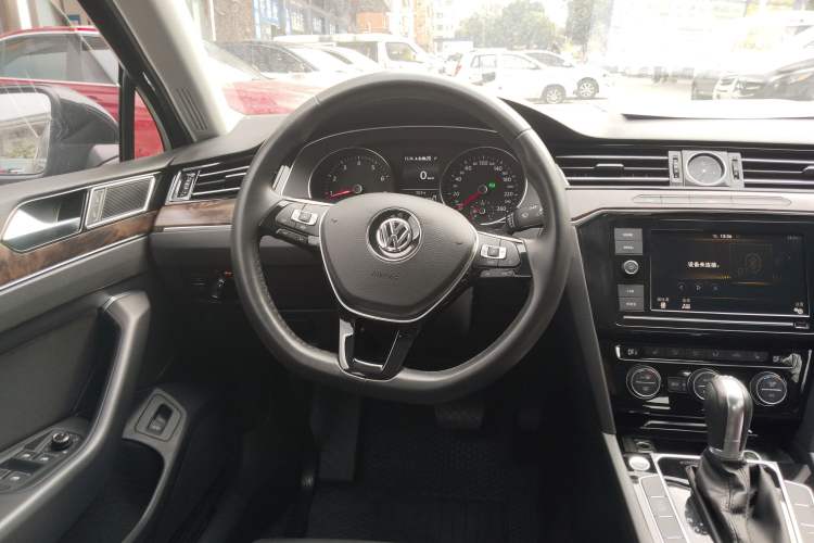 Used Volkswagen Magotan 2019 330TSI DSG Luxury Version China VI Standard
