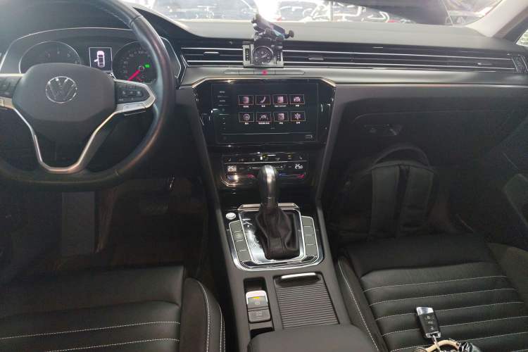 Used Volkswagen Magotan 2020 330TSI DSG Leading Model
