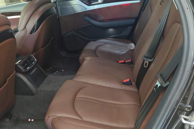 Used Audi A8 2014 A8L 45 TFSI quattro Comfort model
