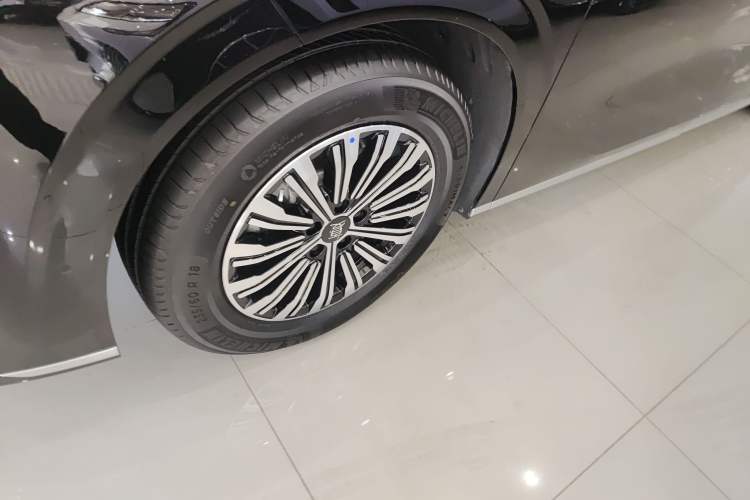 Used BYD Xia 2025 DM-i 1.5T 180km Excellence Model
