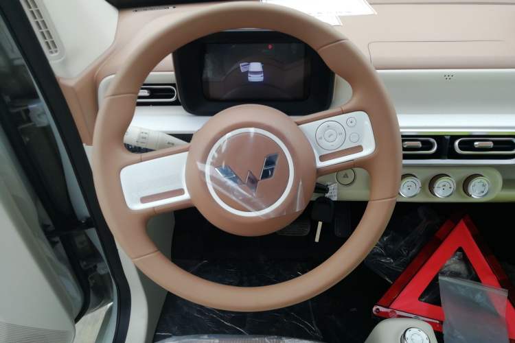 Used Wuling Hongguang MINIEV 2024 3rd Generation 215km Youth Edition