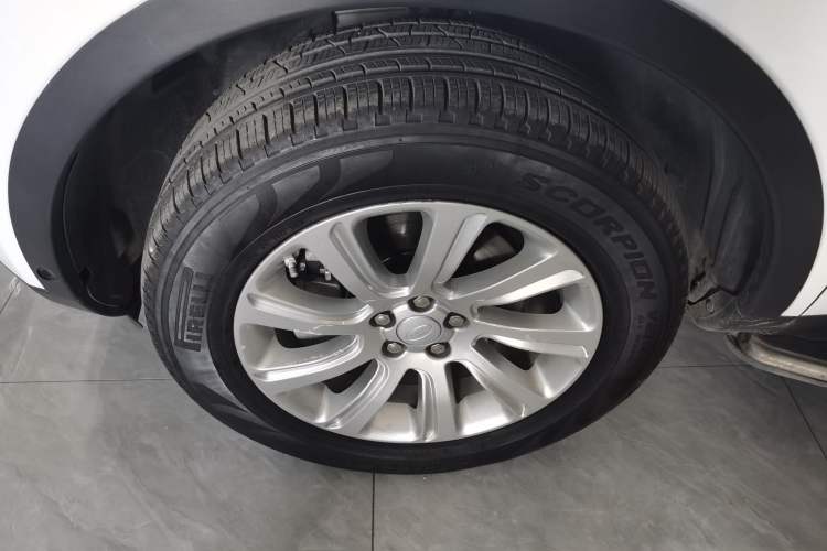 Used Land Rover Discovery Sport 2018 240 PS SE Version