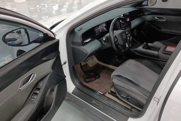 Used BYD Qin L 2025 EV 470KM Leading Edition
