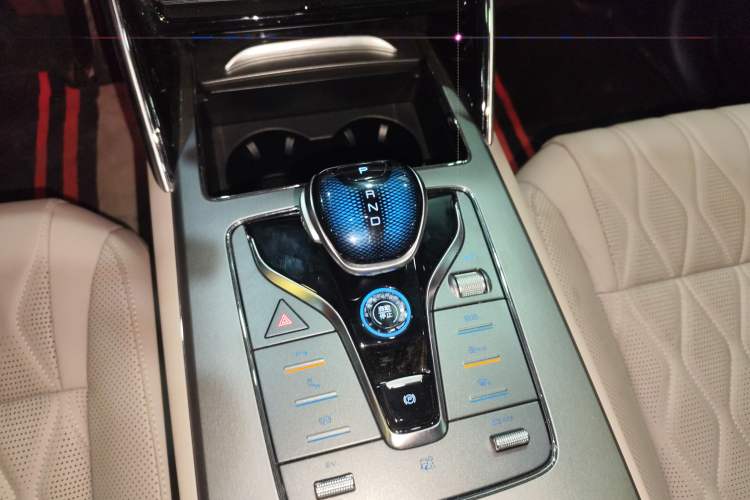 Used BYD Tang New Energy 2024 DM-i Glory Edition 112KM Prestige Model