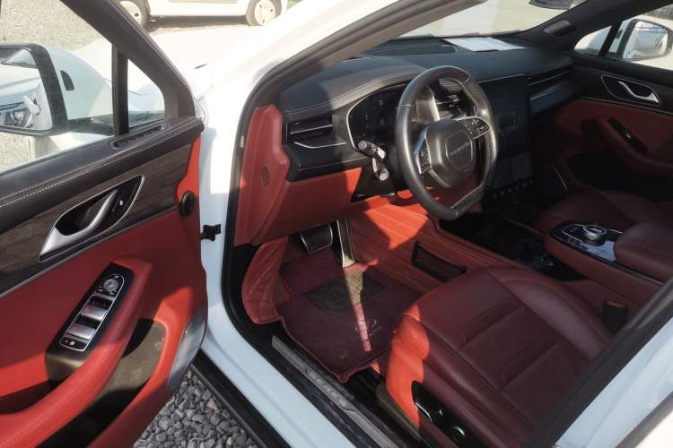 Used  SF5 2021 Four-Wheel Drive Freedom Expedition Edition
