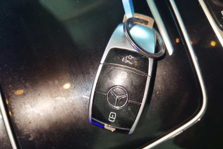 Used Mercedes-Benz E-Class 2016 E 200 L Sport Edition