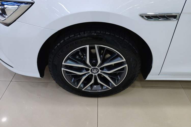 Used BYD Qin PLUS 2023 Champion Edition DM-i 120KM Beyond Model
