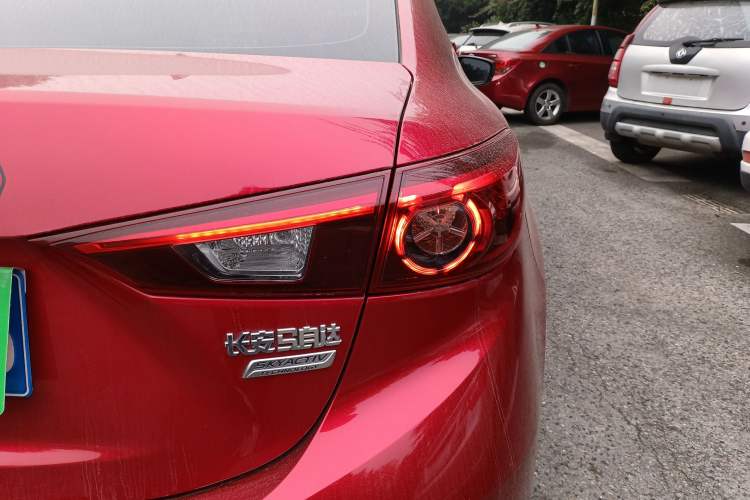 Used Mazda Mazda 3 Axela 2017 Sedan 1.5L Automatic Luxury Model Emission Standard China V
