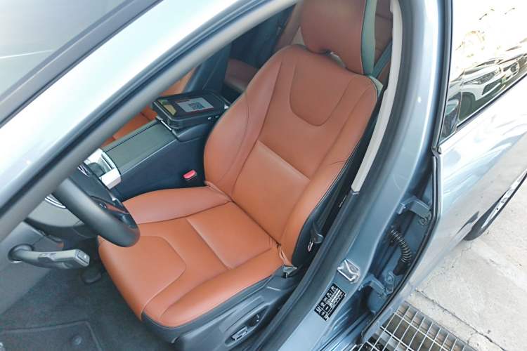 Used Volvo S60 2018 S60L T3 Smart Upgrade Edition
