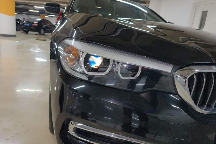 Used BMW 5 Series 2019 525Li Luxury Package
