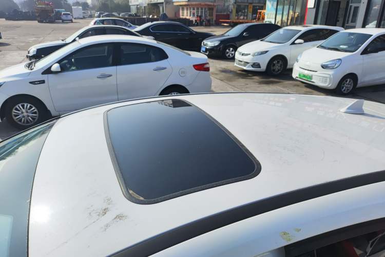 Used Ford Focus 2017 Hatchback 1.6L Automatic Fashion Edition Smart Drive Version
