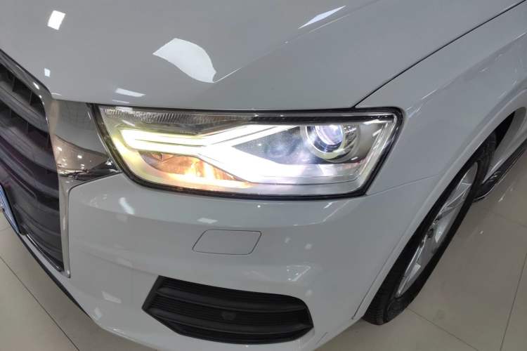 Used Audi Q3 2017 35 TFSI Fashion Model
