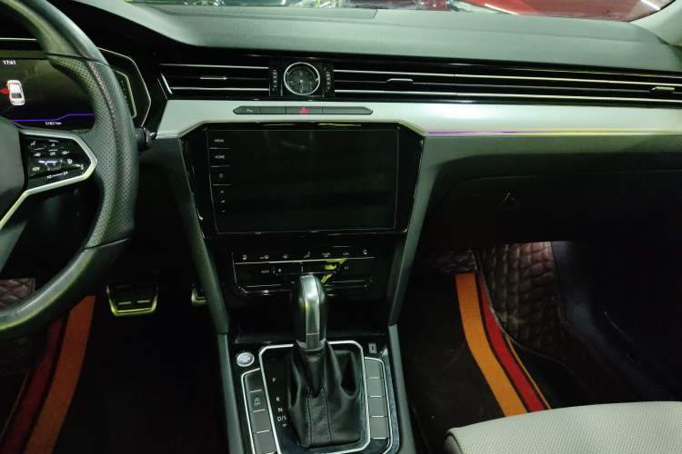 Used Volkswagen Magotan 2023 2 Million Units Commemorative Edition 330TSI DSG Luxury Version