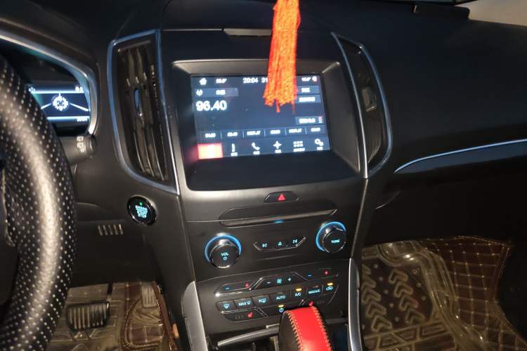 Used Ford Edge 2016 EcoBoost 245 Four-Wheel Drive Titanium Edition 7-Seater
