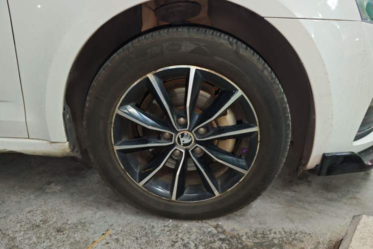 Used Skoda Octavia 2017 1.6L Automatic Smart Drive Edition