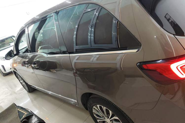 Used Buick GL8 2022 Land Business Class 652T Luxury Model
