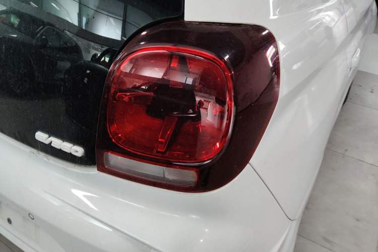 Used Roewe Clever 2021 302 km New Four-Seater Super-Efficient Version
