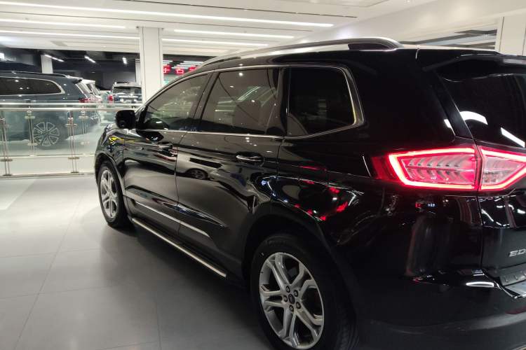 Used Ford Edge 2018 EcoBoost 245 Two-Wheel-Drive Titanium 7-Seater China V Standard