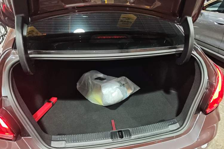 Used MG 5 2023 180 DVVT CVT Luxury Edition
