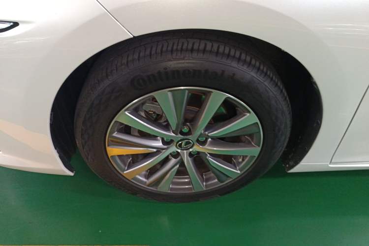 Used Lexus ES 2018 200 Excellence Edition China V Standard
