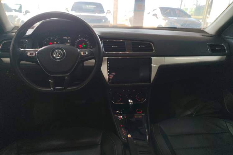 Used Volkswagen Lavida 2017 1.6L Automatic Comfort Edition