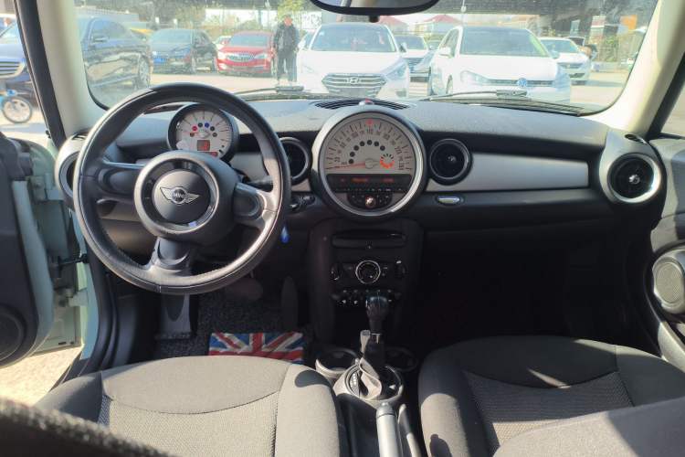 Used  MINI 2011 1.6L ONE