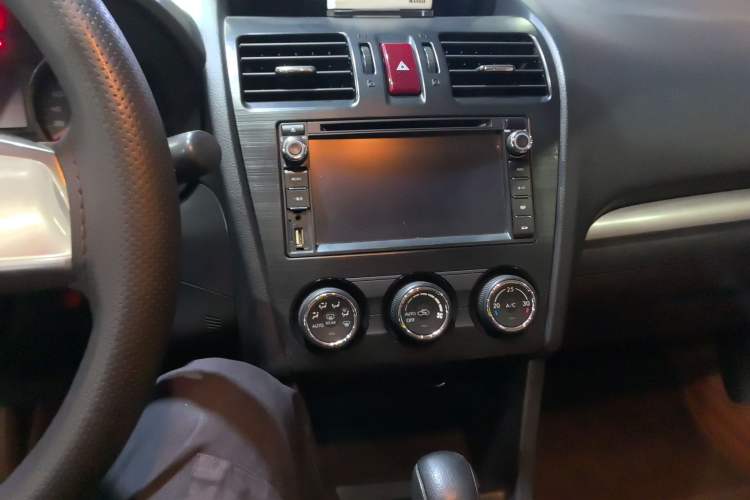 Used Subaru XV 2014 2.0i Comfort Edition
