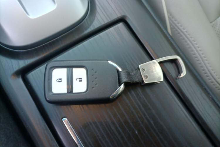 Used Honda Crosstour 2014 2.4L Luxury Edition