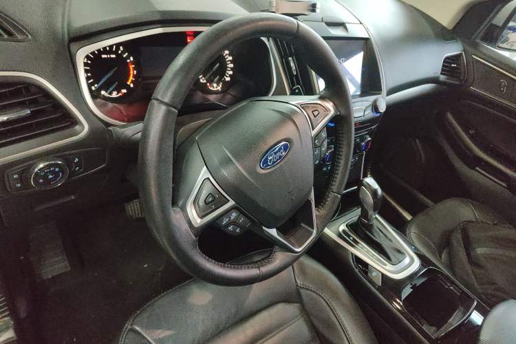 Used Ford Edge 2018 Facelifted EcoBoost 245 Two-Wheel-Drive Platinum Edition 5 Seats China V Emission Standard
