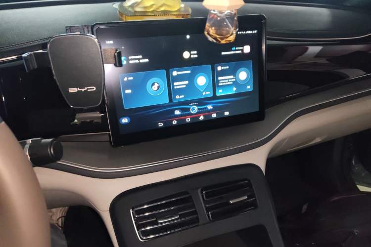 Used BYD Qin PLUS 2024 Honor Edition EV 510KM Leading Model
