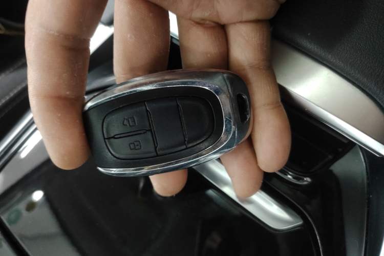 Used SAIC MAXUS G20 2020 2.0T Gasoline Automatic Luxury Edition
