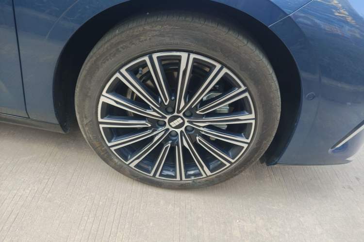 Used  Galaxy 8 2025 130km EM-P Starship Edition
